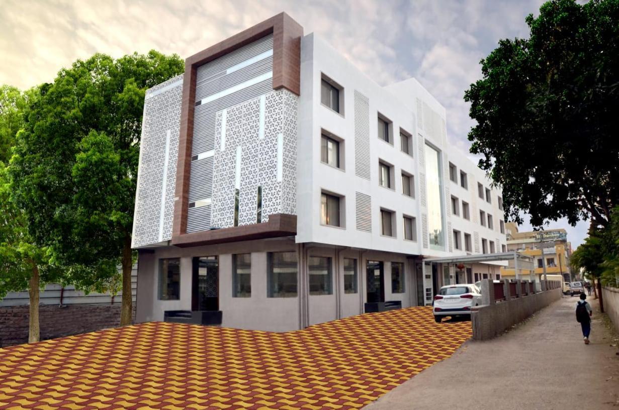Dwarka Park 4*