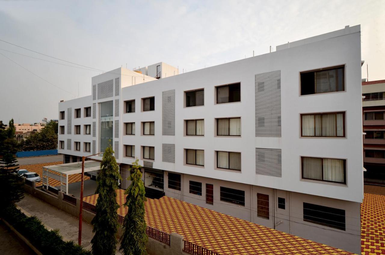 Dwarka Park Hotel