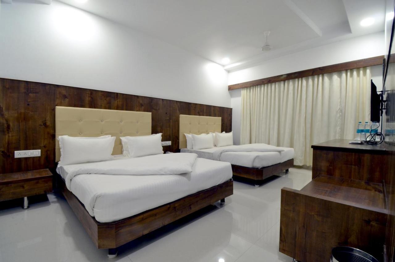 Dwarka Park Hotel Shirdi